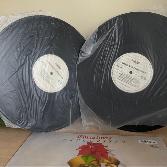 Vintage 1988 Vinyl | 2 Christmas Favourites Albums - Picture 3 of 6